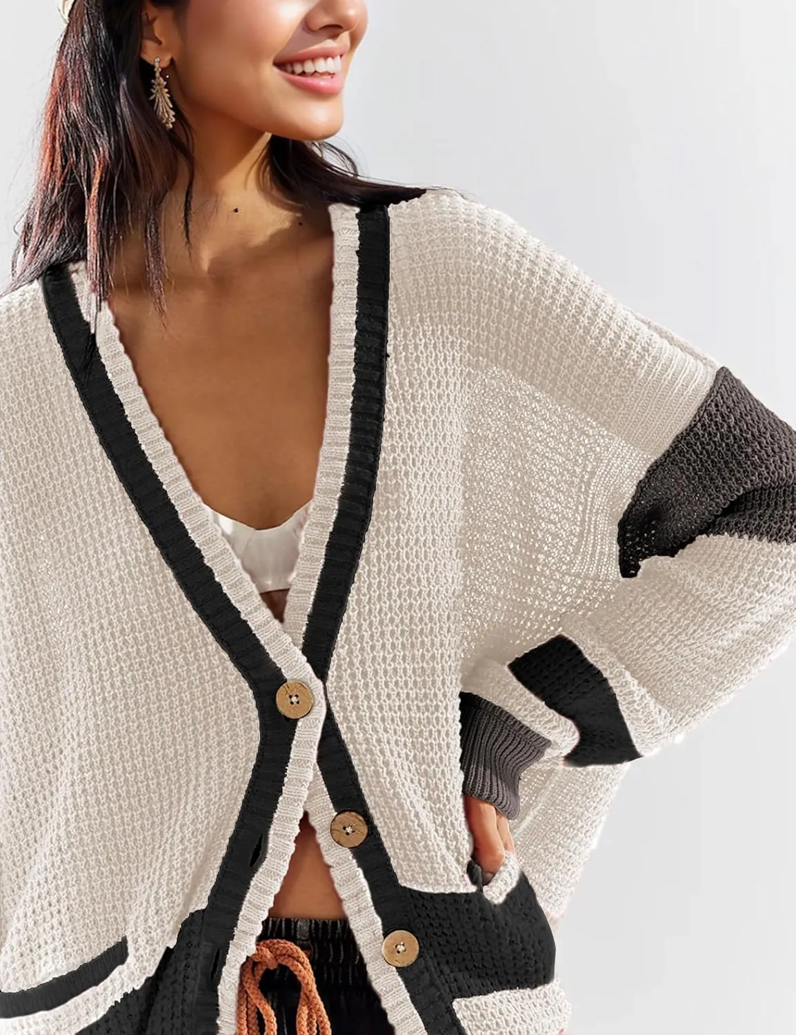 Womens Button Down Cardigan Sweaters Long Sleeve V Neck Knit Tops with Pockets